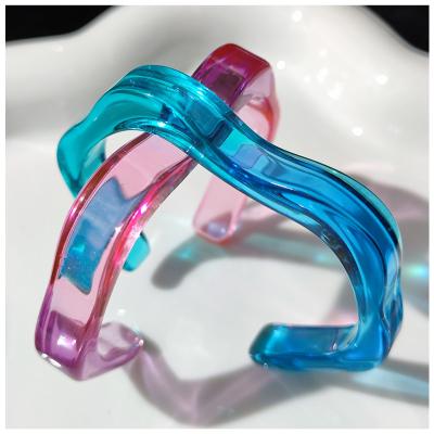 China New Fashionable CLASSIC Acrylic Resin Bracelet Square Jelly Color Clear Wide Version Resin Bracelet For Women Girls Party Travel Jewelry for sale