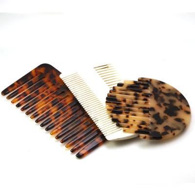 China Eco-Friendly Custom Wide Tooth Beard Comb Daily Use For Men And Women Scale Cellulose Acetate Pet Comb Wholesale With Handle for sale