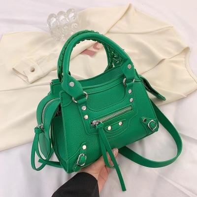 China Retro 2022 Fashion PU Luxury Quality European and American Ladies Clip Cross Body Chain With Straps Handbags For Women Small Jelly Rivet Handbag for sale