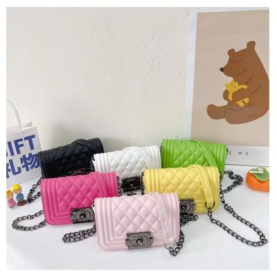 China Waterproof 2022 Candy Color Rhombus Chain PU Kids Designer Bag Leather Purse For Kids Little Girl Mini Purse Kids Handbag for sale