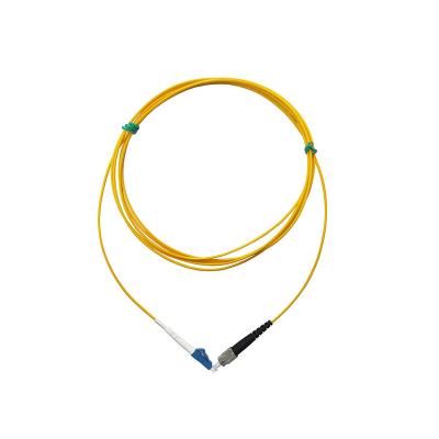 China FTTH G652D 2.0mm Singlemode PVC SC Singlemode Fiber Optic Patch Cord With SC/APC Fiber Optic Connector for sale