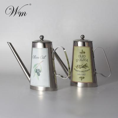 China 500ml Metal Stainless Steel Oil Bottle Pot Italian Olive Oil Pourer Drizzler Can Oil Can for sale