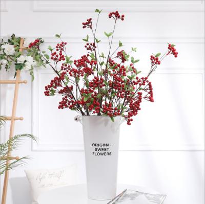 China Natural Contact Foam Artificial Red Long Stem Christmas Berry Flower Branch Christmas Decoration for sale