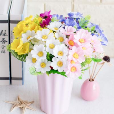 China Wholesale Cheap Daisy Flower Bouquet 9 Touch Heads New Design Natural Artificial Daisy Flower Bunch For Table Home Decoration for sale