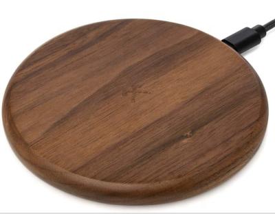 China Mobile Phone Walnut Bamboo Wood Wireless Charger With Customized Shape for sale