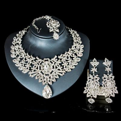 China New CLASSIC boutique headwear glass crystal banquet exaggerated necklace earrings jewelry two-piece jewelry for sale