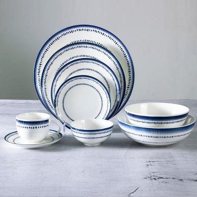 China Simple Design Viable Pasta Plate and Roll Fine Bone China Blue Rim Speckle Blue Rim Dinner Set for sale