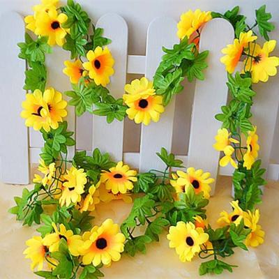 China Beautiful Colorful Garden Home Wedding Decoration Ivy Vine Artificial Silk Sunflower With Green Leaves Hanging Garland for sale