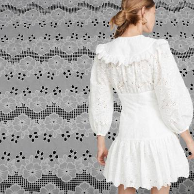 China Yanzi Viable Solid White Guipure Floral Lace Fabric Water Soluble DIY Garment Wedding Bridal Dress Skirt Curtain Cavity Floral Lace Fabric for sale