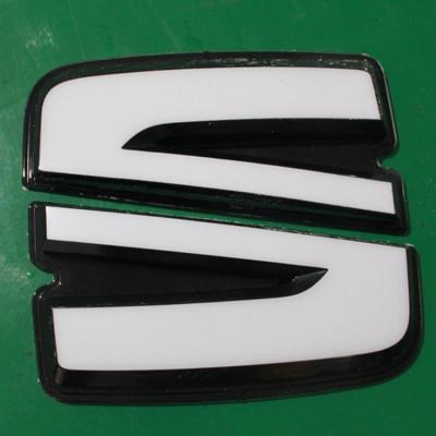 China Waterproof+Eco-friendly Auto Vacuum Blister OEM Spain 3D Sign Acrylic Chrome Automotive Car Logo for sale