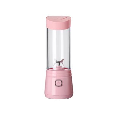 China Outdoor Portable Juicer for Household Electric Powerful Powerful Small Juicer USB Juice Filling Cup for sale