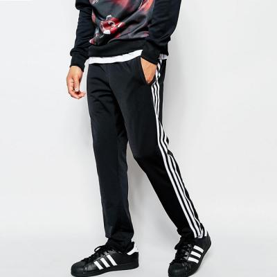 China Anti-Pilling Originals Men's Classic Team Parachute Track Pants In Black For Sale for sale