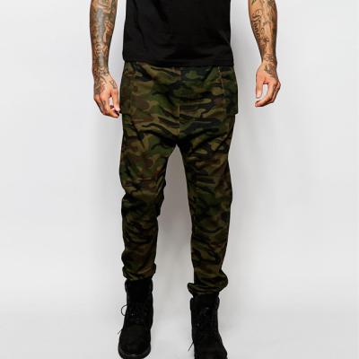 China Custom Anti-Pilling Pockets Drop Crotch Joggers Men In Camouflage Twill Overdye Bulksale for sale