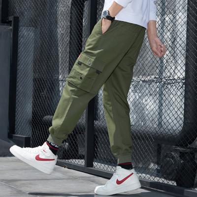 China Men's Breathable Trouser Pants OEM 100% Cotton Slim Fit Cargo Pockets Khaki Pants for sale