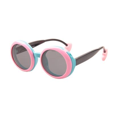 China Fashion Sunglasses Glazzy Muti Kids Flip Rubber Lenses Polarized Sunglasses for sale