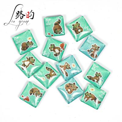 China Wholesale Small Raccoon Shape Animal Pattern Square Glass Fridge Magnets Crystal Glass Fridge Magnets for sale