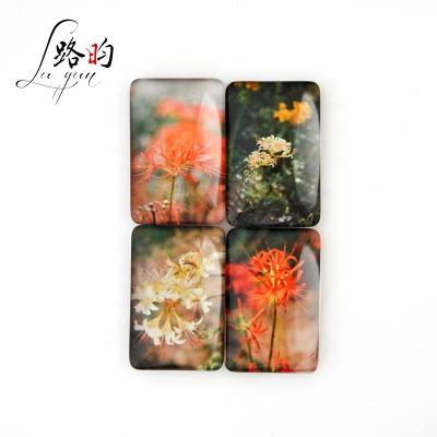 China Shape Custom 3d Square Manjusawa Higan Crystal Glass Souvenir Fridge Magnets Red Flower Pattern for sale