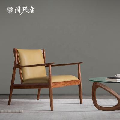 China Modern Design Relaxing Chair TPZ023 Modern Design Wooden Relaxing PU Lounge Armchair Cafe Lounge Bedroom Leisure Leather Chair for sale