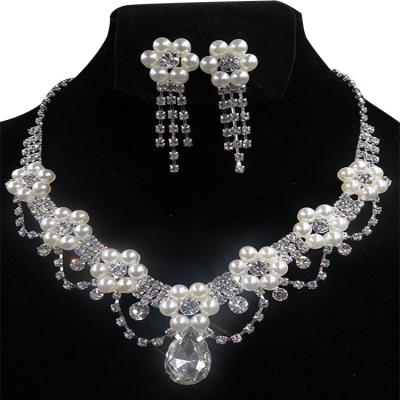 China Luxury Wedding Metal Jewelry Set, Rhinestone Pearl Necklace and Earring Two Piece Set for Bridal Jewelry for sale