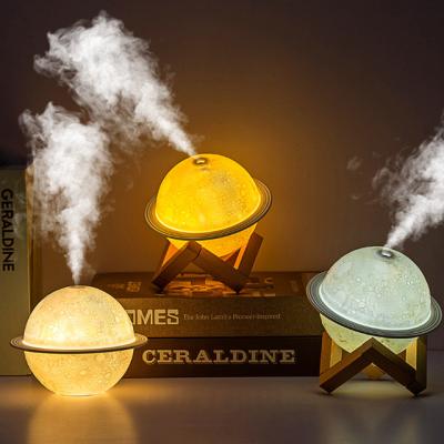 China Creative Car Planet Humidifier Home Bedroom Bedside Student Boarding Heart Girl Heart Water Night Light Sprayer New for sale