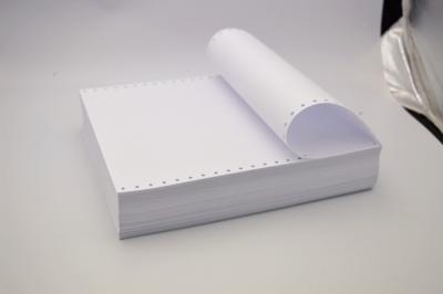 China 100% NCR 9.5*11 Virgin Wood Pulp Continuous Printing Paper High Quality Computer Carbonless Paper 1600pages All White for sale