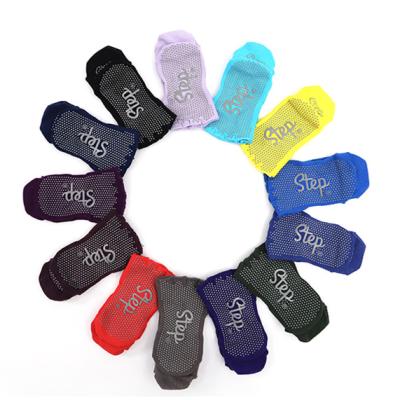 China Breathable Five Toes Yoga Knocks Slit Toe Dance Socks Half Toe Fitness Floor Socks Non-slip Cotton for sale