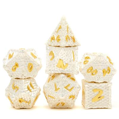 China Hottest Engraved Black Edge D20 Polyhedral Logo Dnd Metal Sex Toys Custom DND Games Die Cut For Dungeons And Dragon for sale