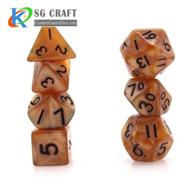 China DND Games With Yellow (White) Medium Dice RPG / DND Mini Role Playing Game Dice Set , 7pcs Custom Acrylic Dice Set D4-D20 No MOQ for sale