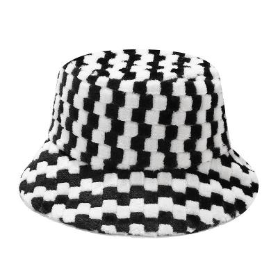 China 2021 New COMMON Plaid Plush Fisherman Hat Winter Hats Popular Warm Basin Hat Indoor Outdoor Hats For Women for sale