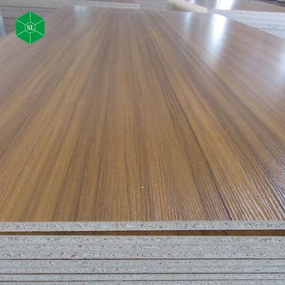 China Modern grain color melamine particle board / emossed chipboard for furniture for sale