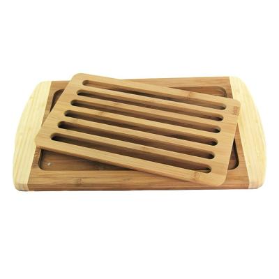 China Sustainable Customized Classic Solid Bamboo Bread Cutting Wooden Board Food Cutting Board for sale