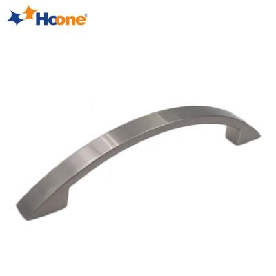 China Low MOQ Zinc Curve C Kitchen Furniture Pull Cabinet Cabinet Bridge Zero Handle for sale