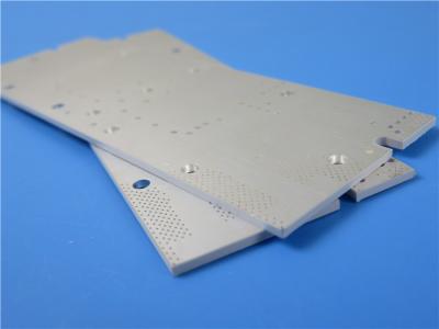 China Taconic RF-60A PCB gebouwd op 50 mil 1,3 mm kern met onderdompelingszilver voor eindversterkers Te koop