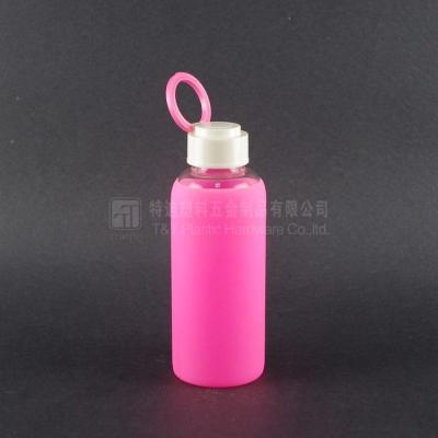 China Sustainable Portable Storage Transparent Glass Water Bottle With Silicone Handle Cuff for sale