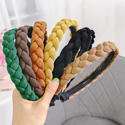 China Wholesale European And American Style Fashion Hair Accessories Korean Deerskin Velvet Braided Hair Band Headband For Adult Women for sale