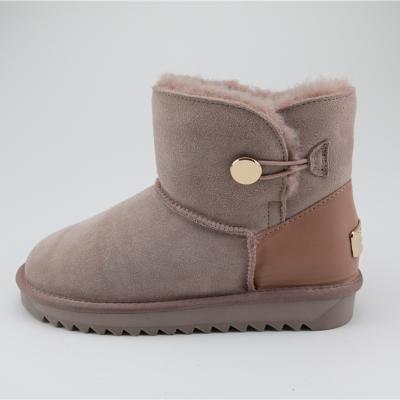 China Fashion Trend Sheepskin Leather Non-slip Snow Boots With Leather Heel Trim for sale