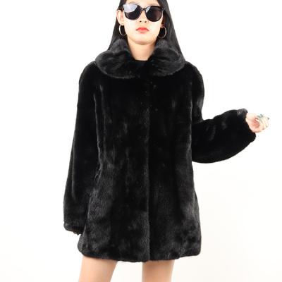 China Anti-wrinkle Real Big Fur Collar Color Women Winter Mink Fur Coat for sale