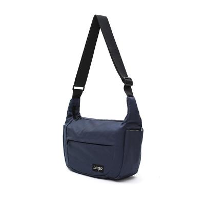 China Custom Made Waterproof Work Satchel Shoulder Canvas Bag Polyester Casual Messenger Bag for Men and Women for sale