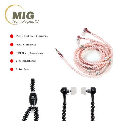 China In-Ear Mobile Phone Mp3 Earphone In Ear Diamond Pearl Pearl Couples Necklace Earbuds With Mic Fashional Gift Girls Earbuds Earphone for sale