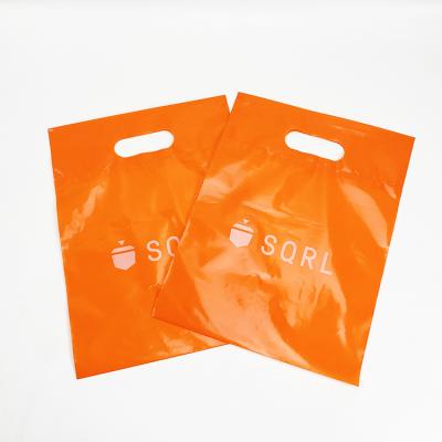 China BIODEGRADABLE Recyclable Custom White Shopping Plastic Clothes Paper Die Cut Side Gusset Matte LDPE Bag for sale