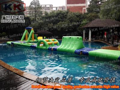 Chine Jouets gonflables de l'eau d'ensemble complet, parcs aquatiques d'intérieur verts pour des enfants à vendre