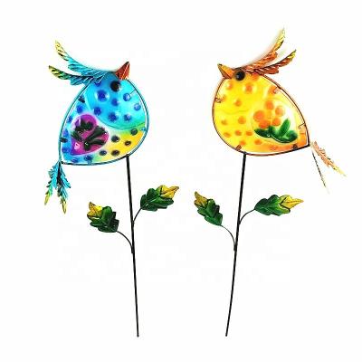 China Sturdy Custom Animal Metal With Glass Decorative Garden Stake Sitting Bird Bird Garden Ornament for sale