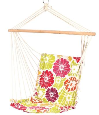 China Good Quality Modern Outdoor Quilted Colorful Portable Hammock Swing Cheap Chair With Wooden Bar for sale