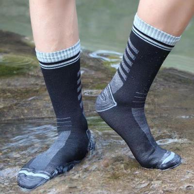 China Warm Outdoor Men Women Winter Breathable Waterproof Increase Camping Climbing Ski Socks for sale