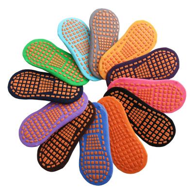 China OEM Breathable Adult Kids Athletic Sports Non Slip Indoor Jump Grip Custom Trampoline Socks for sale