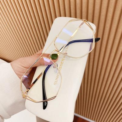 China For Light Glasses Transparent Anti-Blue Eyeglasses Women Eyeglasses Square Clear Glass Men Vintage Optics Female Glasses Gafas for sale