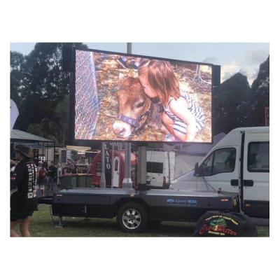 China High Brightness 100 Outdoor Waterproof Mobile Led Trailer Display For Outdoor Events Or Sports for sale