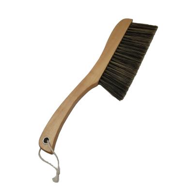 China Best Selling Viable Multi-Function Wooden Household Dust Brush Bed Brush Sofa Brush Cleaning Tool for sale