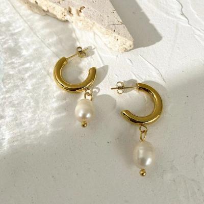 China Wholesale Romantic Elegant Real Pearl Circle Earring C Shape Drop Earrings Stainless Steel 18k Gold Earring Party Base Jewelry for sale