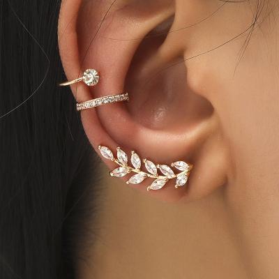 China 2022 New Vintage Fashion Pearl Ear Cuff Bohemia C Shaped Rhinestone CZ Small Ear Cuffs Clip Earrings For Women Wedding Jewelry for sale